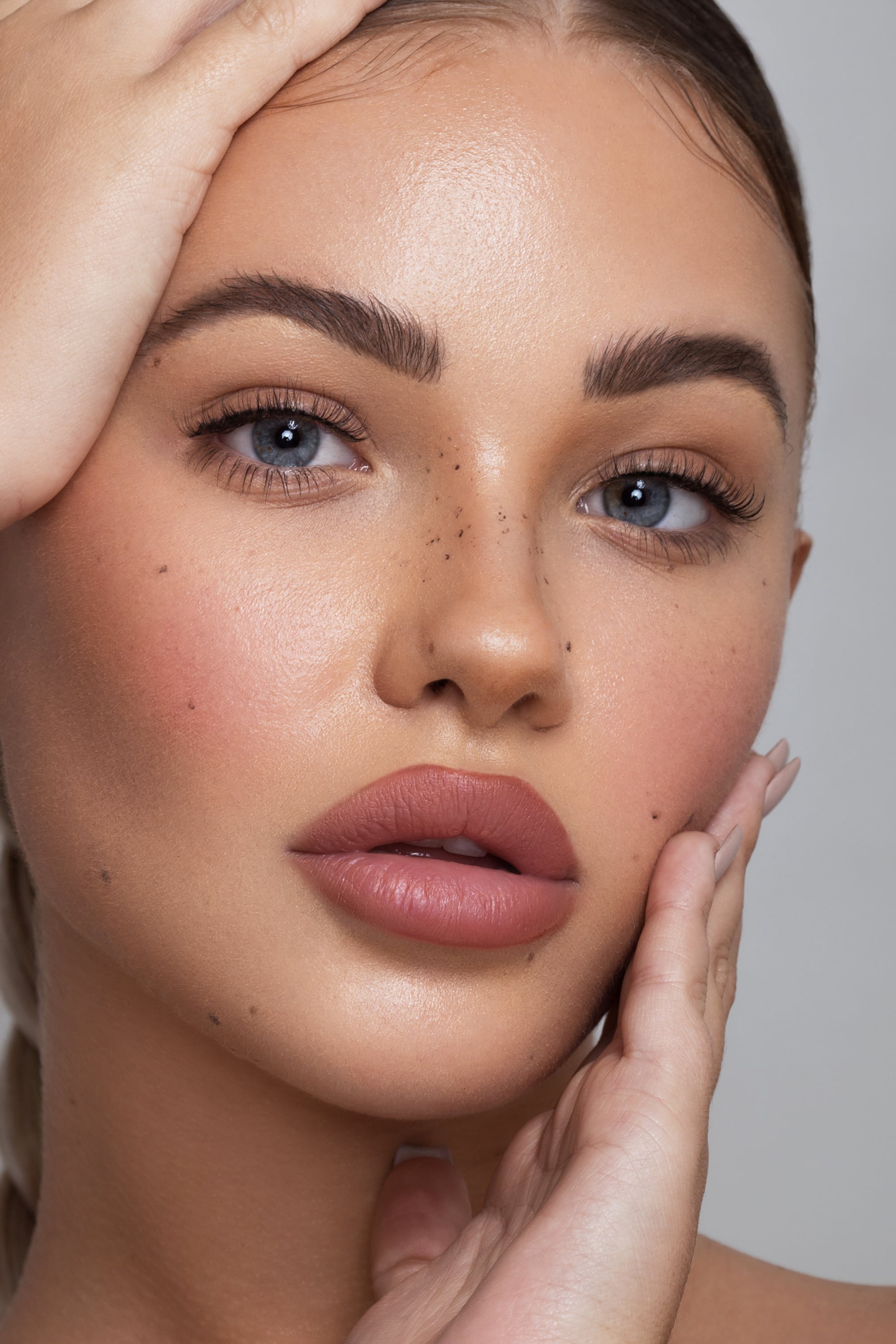 Nude - Lightweight Everyday Strip Lashes